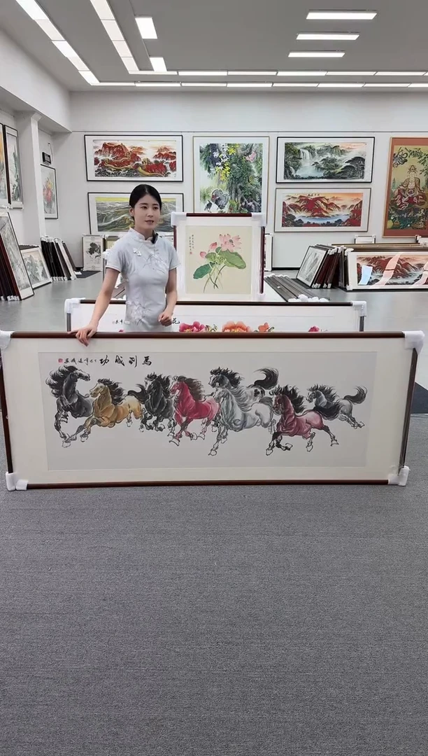 国画手绘 马到成功 219*88