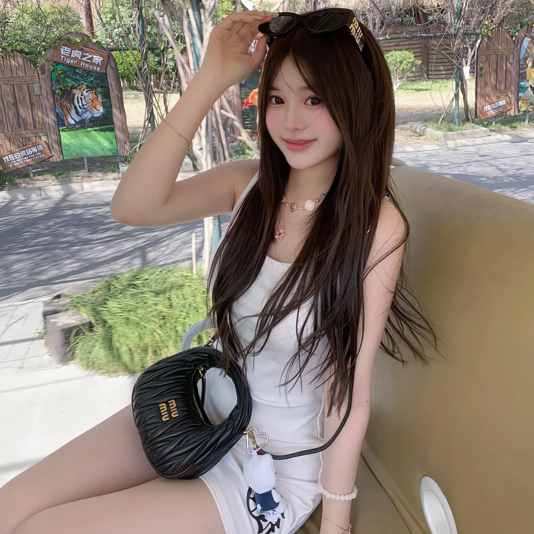 【袋袋熊UMI】热辣甜心 白色休闲修身包臀背心女夏季显瘦设计感上衣