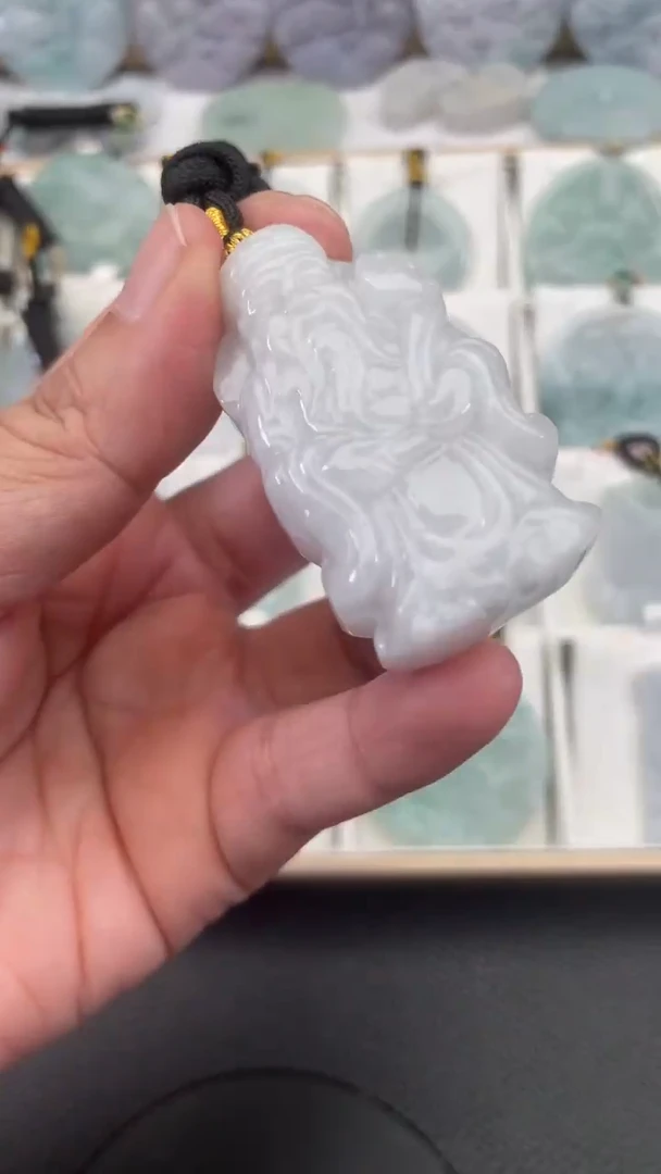 颈饰未镶嵌翡翠天然缅甸翡翠A货105