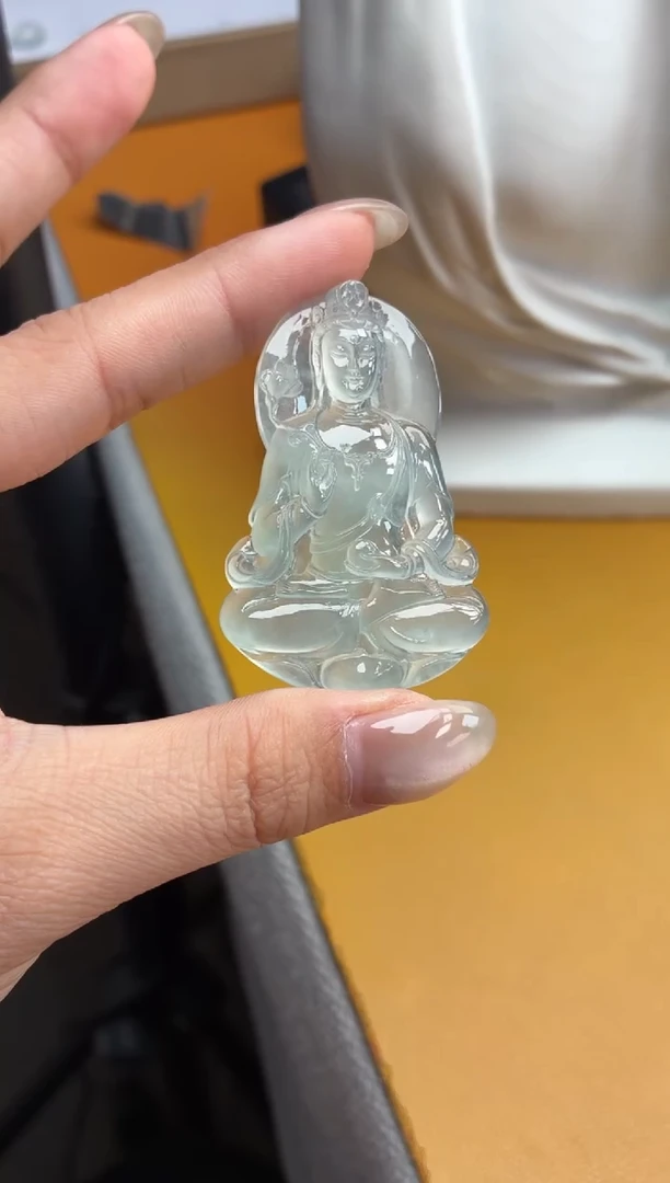 吊坠(不含链)未镶嵌翡翠24 观音 52 34.5 5.7