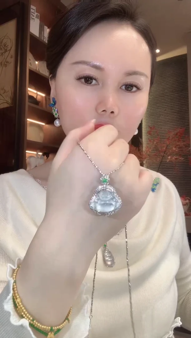 吊坠(不含链)18K金镶嵌翡翠A117