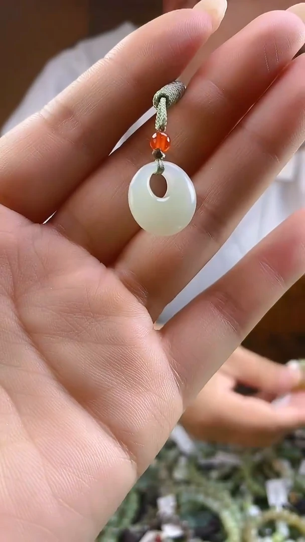 和田玉未镶嵌颈饰多样性发货，拍一发一