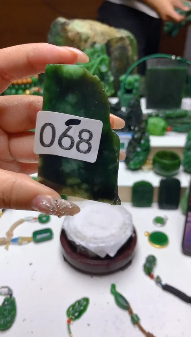 未镶嵌和田玉（碧玉）珠宝半成品1