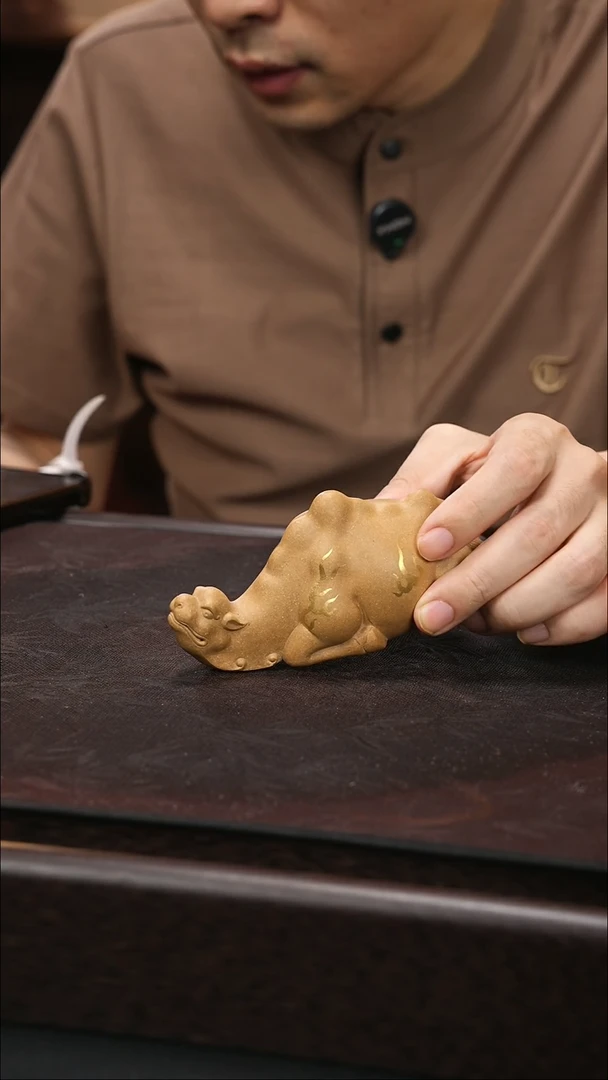 紫砂茶宠紫砂 骆驼笔架描金