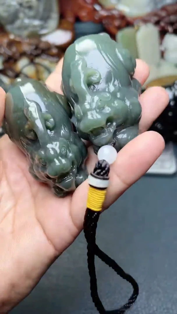 和田玉未镶嵌把件2