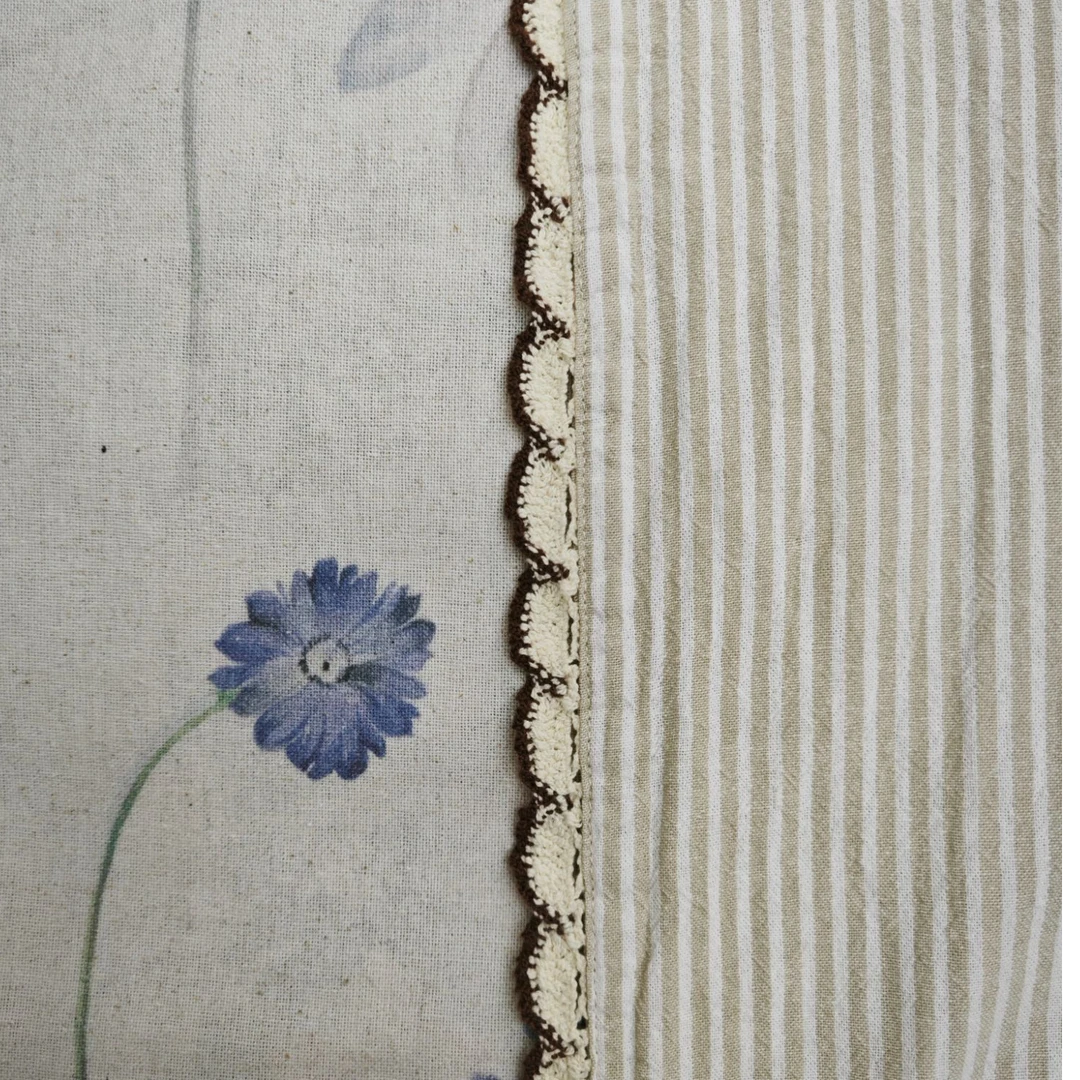 双层花边条纹单人毯子2