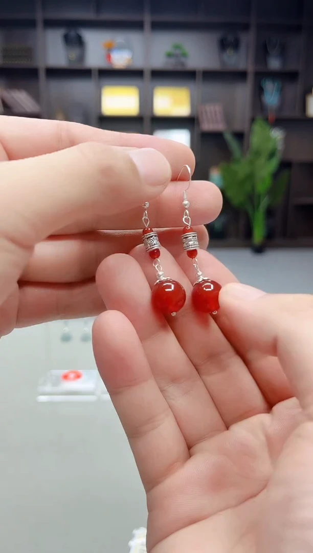 未镶嵌耳钉玛瑙/玉髓205000