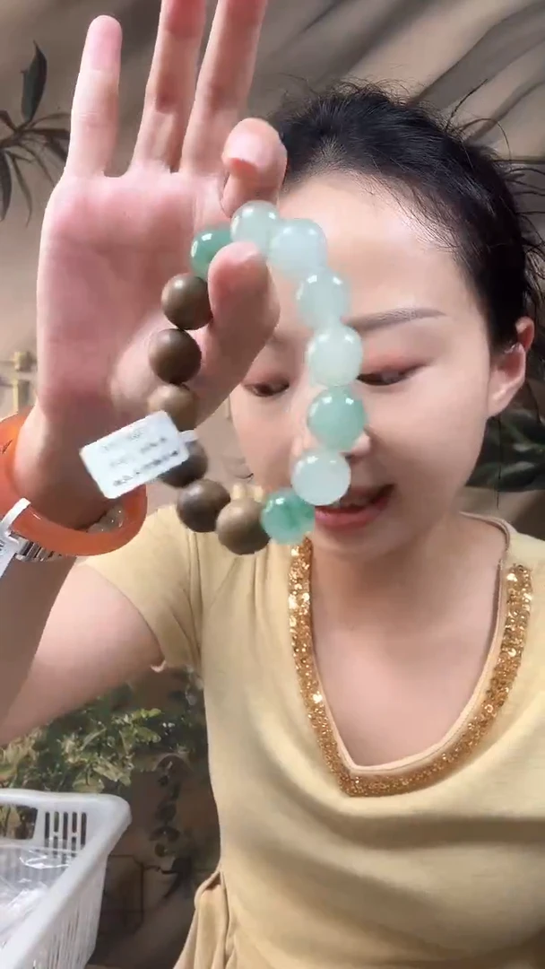石英质玉手串未镶嵌64/手串（多样性发货发一件）