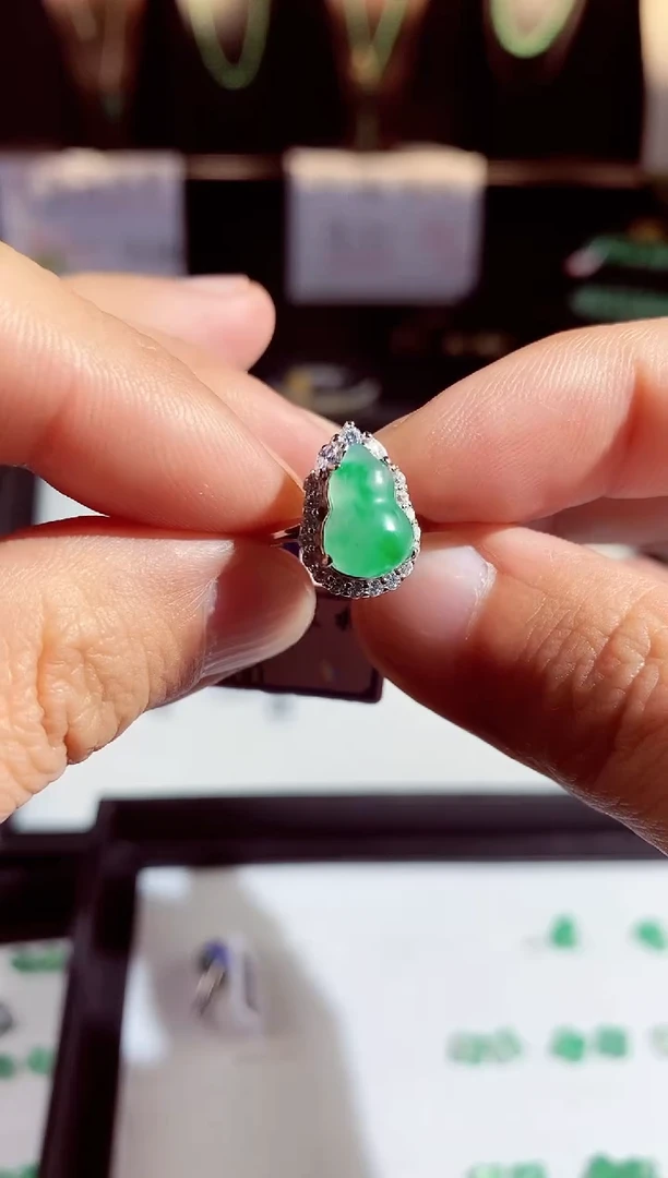 【闪购商品】石英质玉戒指合金戒指·