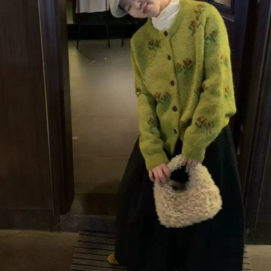 七言家玫瑰花园！#森系抹茶绿绒感软糯毛衣开衫@