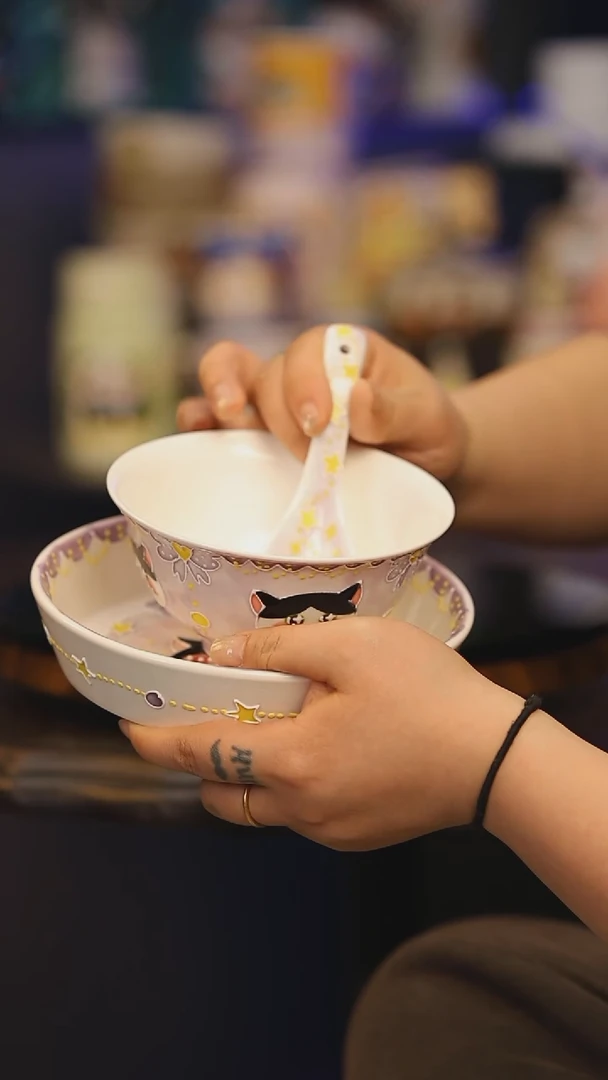 【闪购商品】摆件景德镇釉下彩绘设计师款式陶瓷