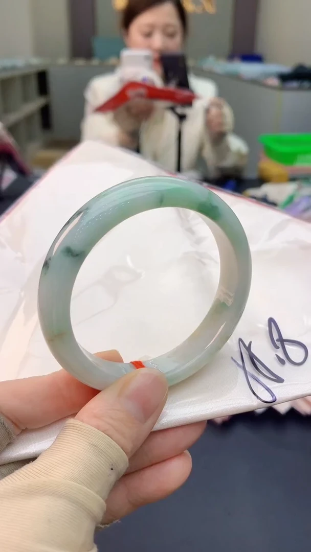 未镶嵌手镯翡翠0836365011