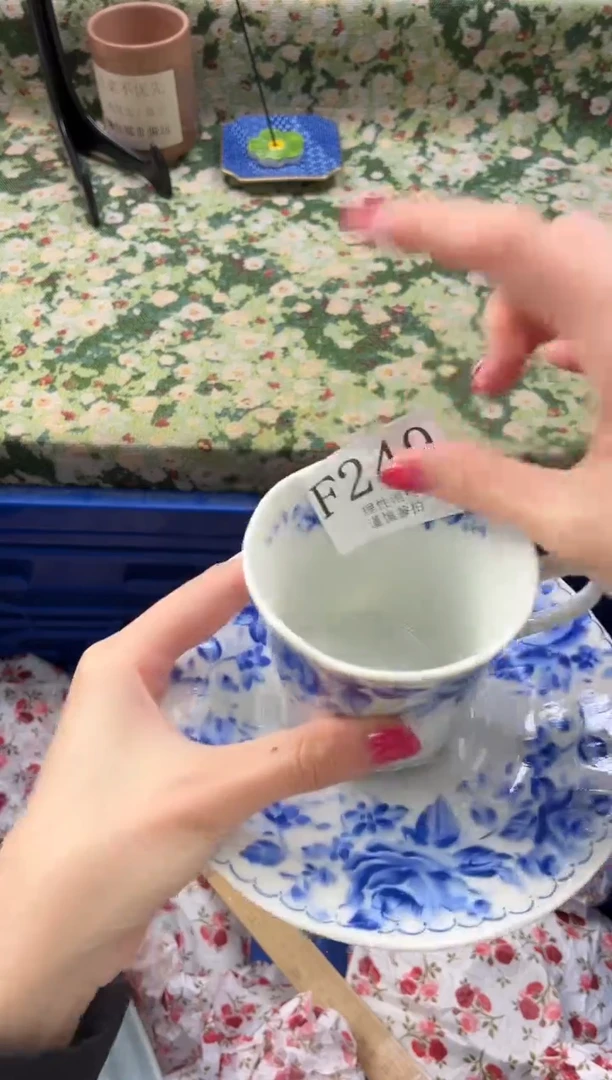 瓷片诺****花       F249