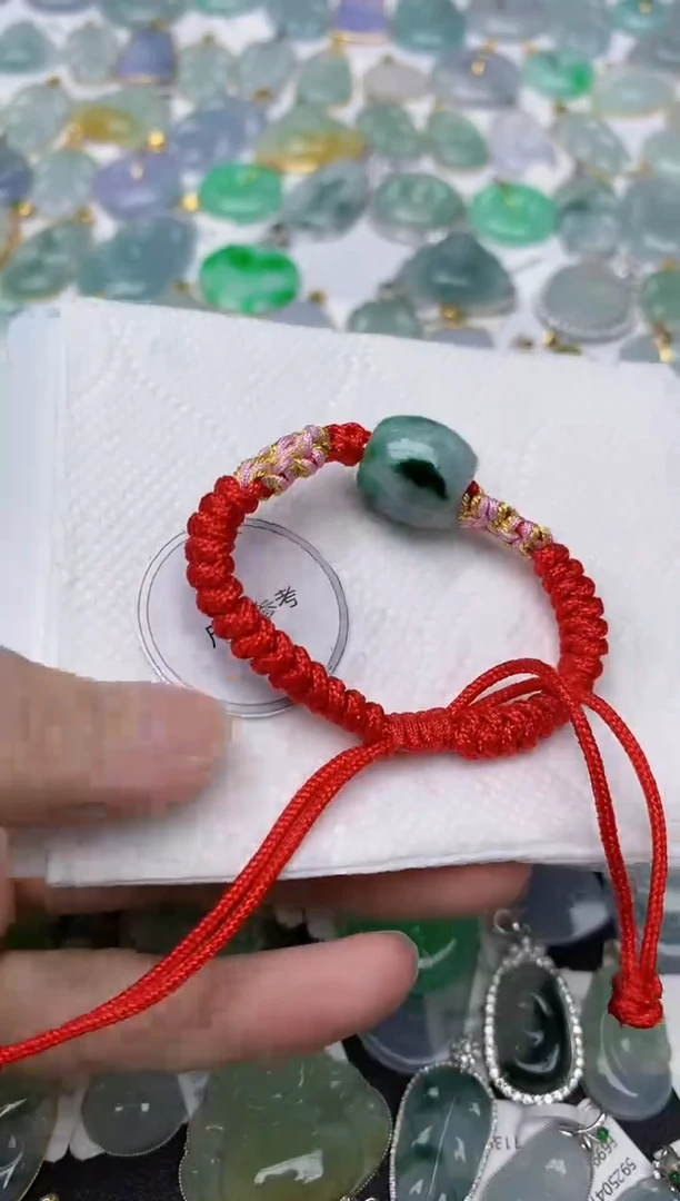 翡翠未镶嵌颈饰天然A货翡翠