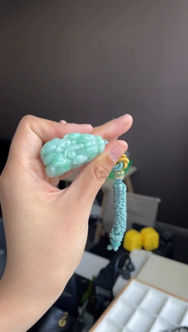 吊坠(不含链)未镶嵌翡翠天然缅甸A货翡翠