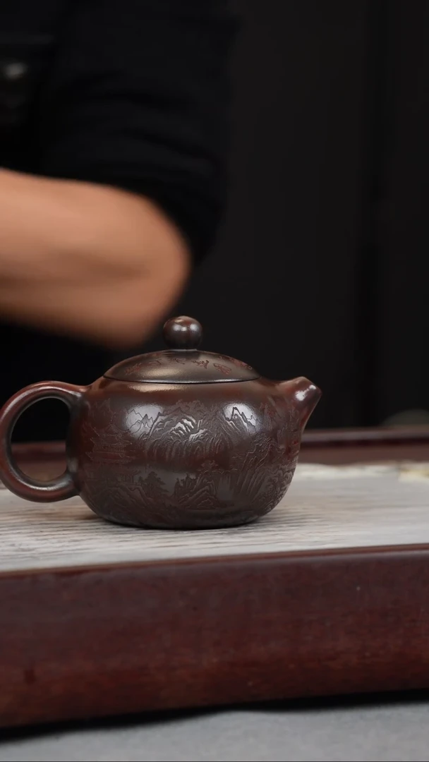 【闪购商品】紫砂茶壶古乌泥 西施 满刻山水