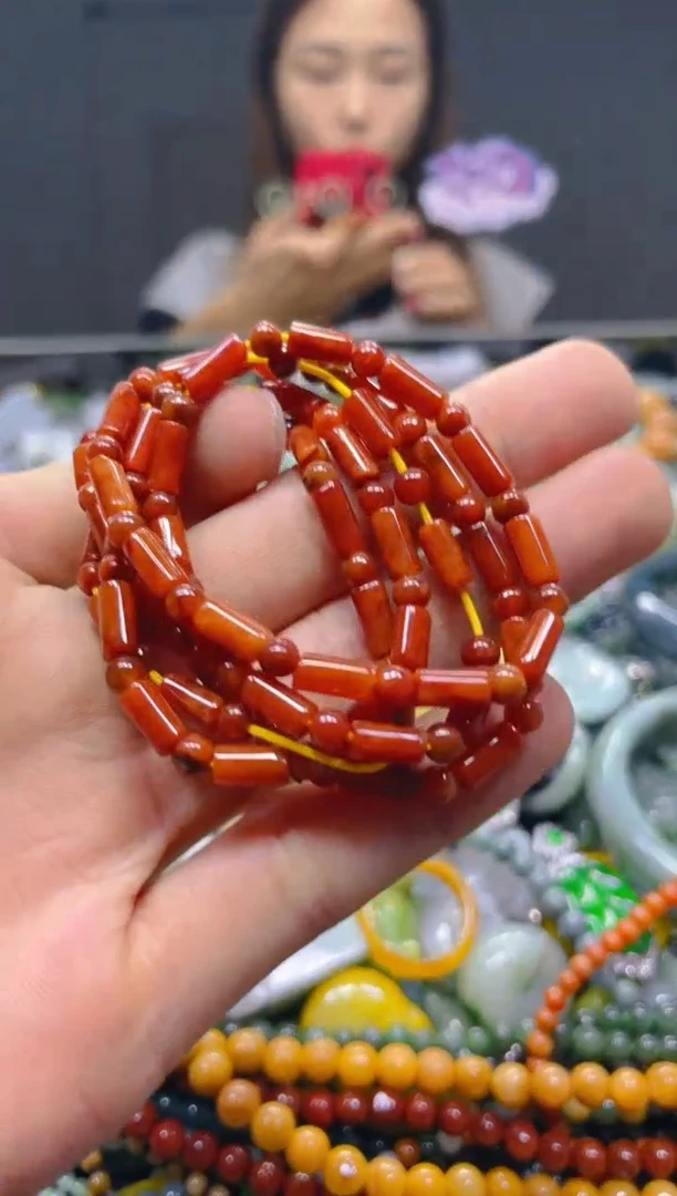 颈饰未镶嵌翡翠4MM/E/翡翠A货，一件也是批发价