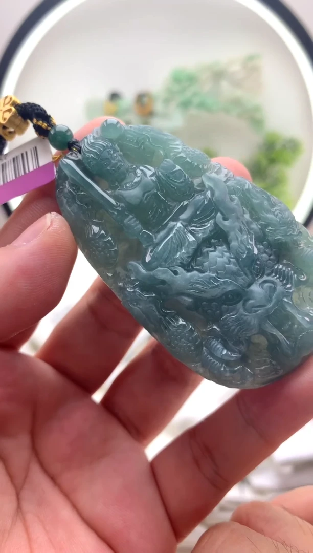 颈饰未镶嵌翡翠不动明王