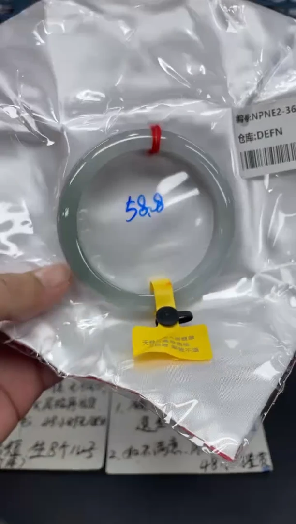 未镶嵌手镯翡翠翡翠手镯