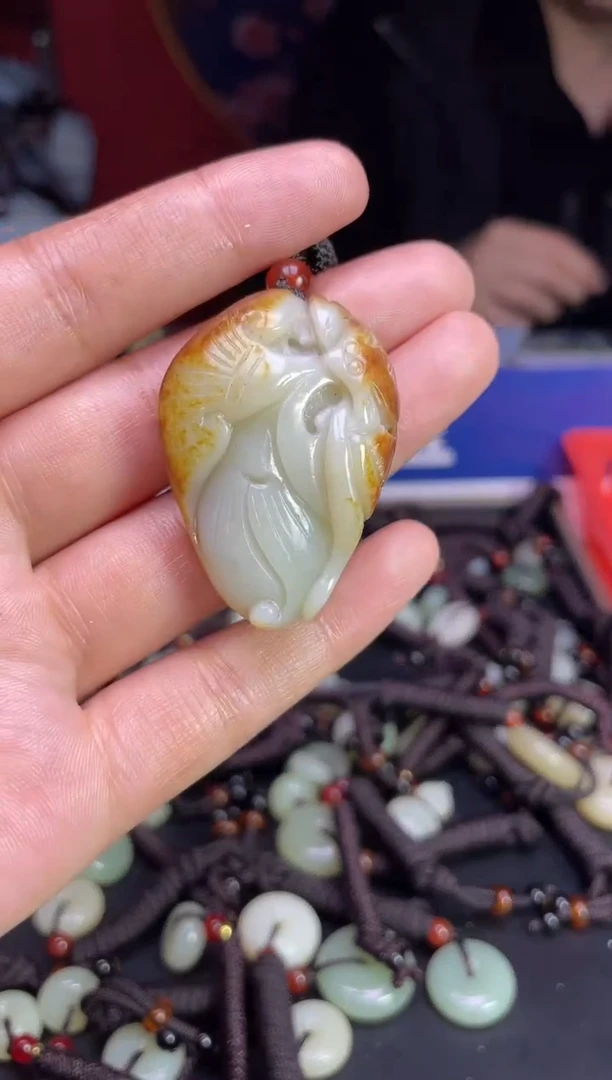 未镶嵌和田玉挂件1