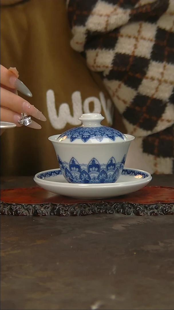 【闪购商品】青花手绘曼陀罗盖碗