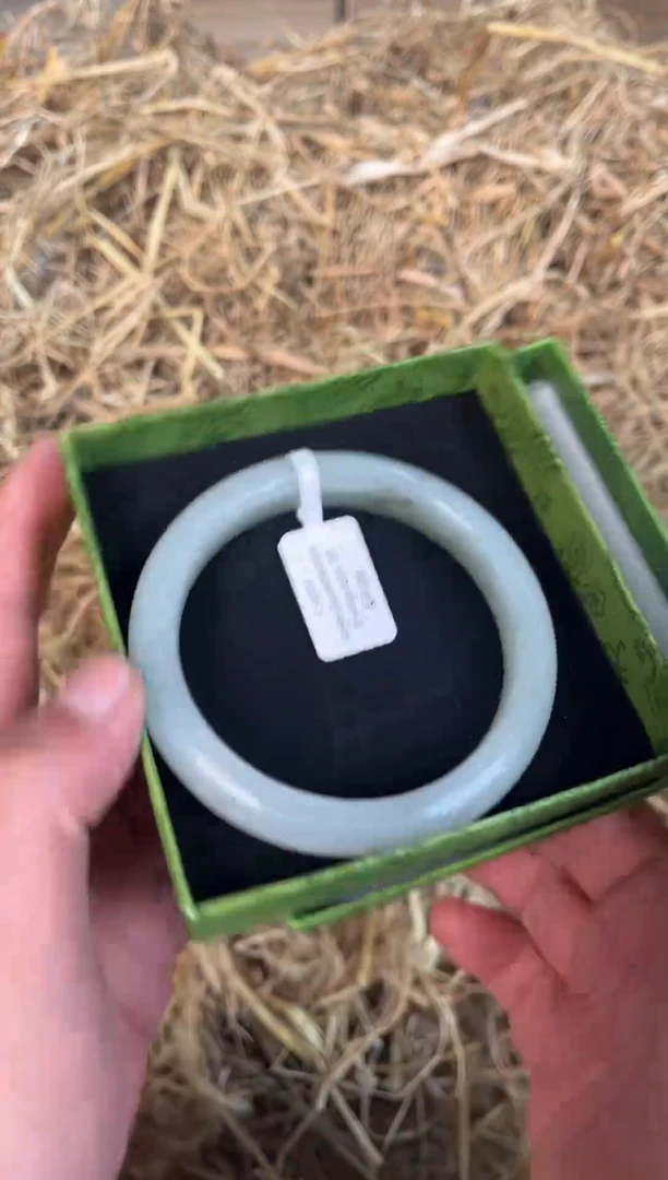未镶嵌手镯石英质玉C-1219