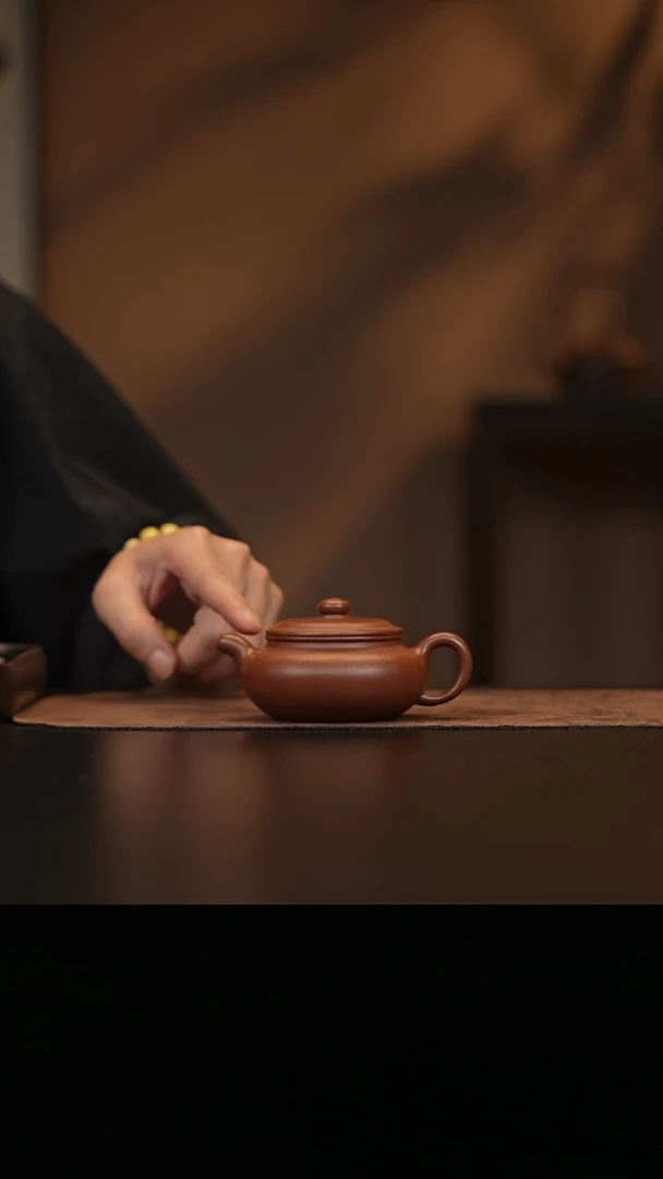 允禾斋  紫砂壶  扁腹 紫泥