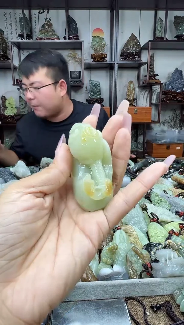 未镶嵌和田玉把件1
