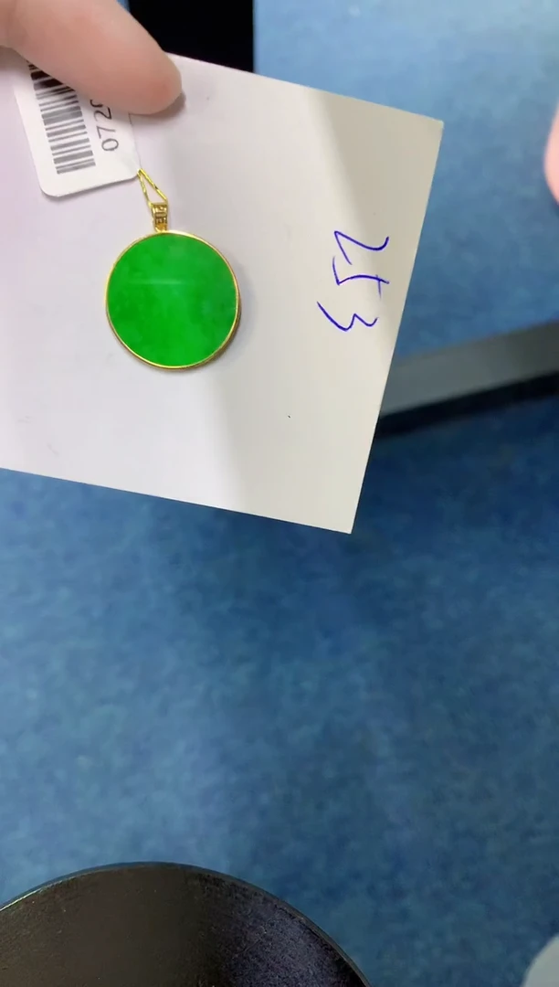 翡翠18K金镶嵌颈饰000000000