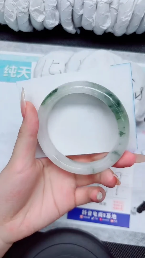 石英质玉手镯未镶嵌74-59