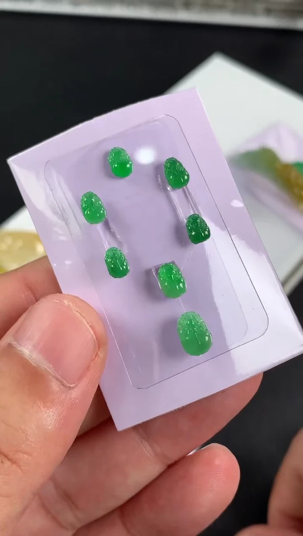 未镶嵌定制翡翠雪翡翠