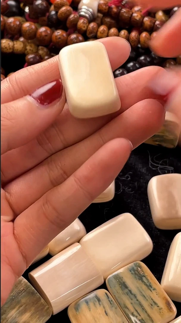 把件星月菩提_****⭐MM带皮平安无事牌