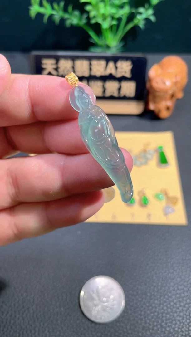 颈饰18K金镶嵌翡翠翡翠
