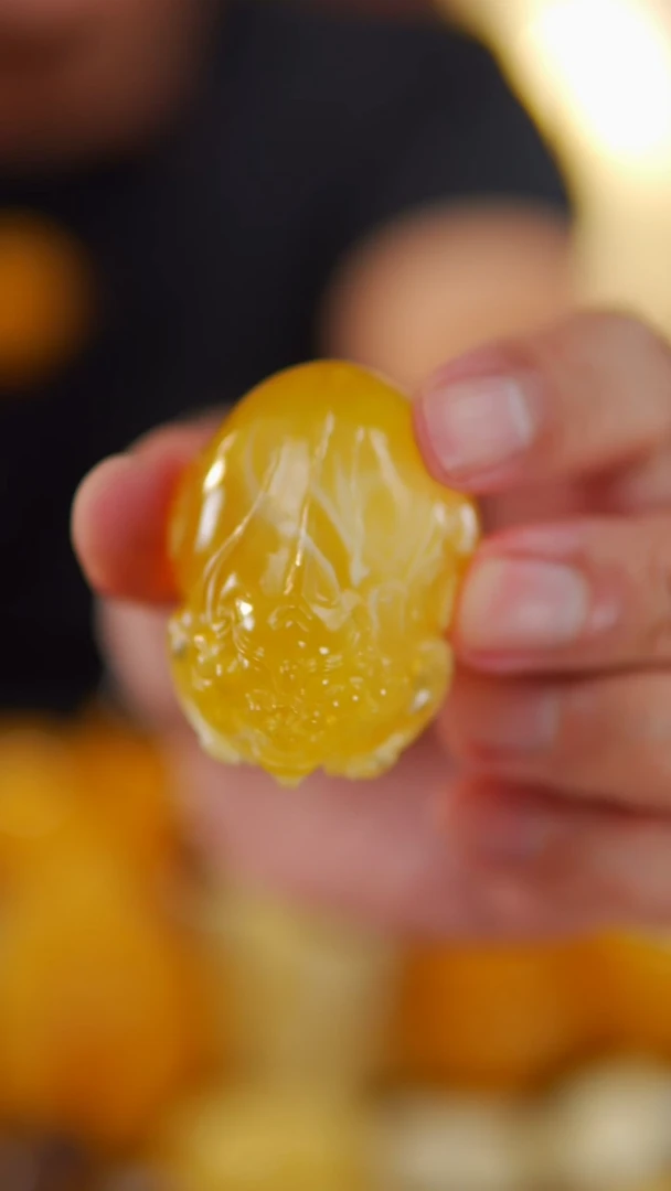 未镶嵌琥珀裸石荧光貔貅32.79