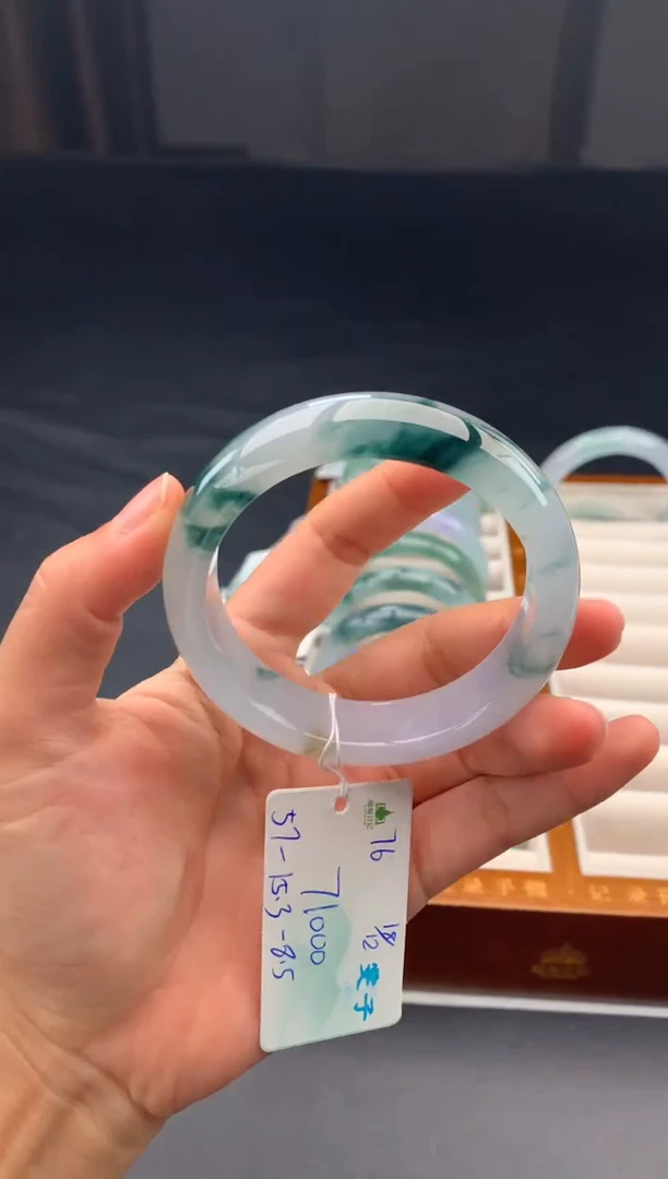未镶嵌手镯翡翠翡翠自带#送人#，假一赔三