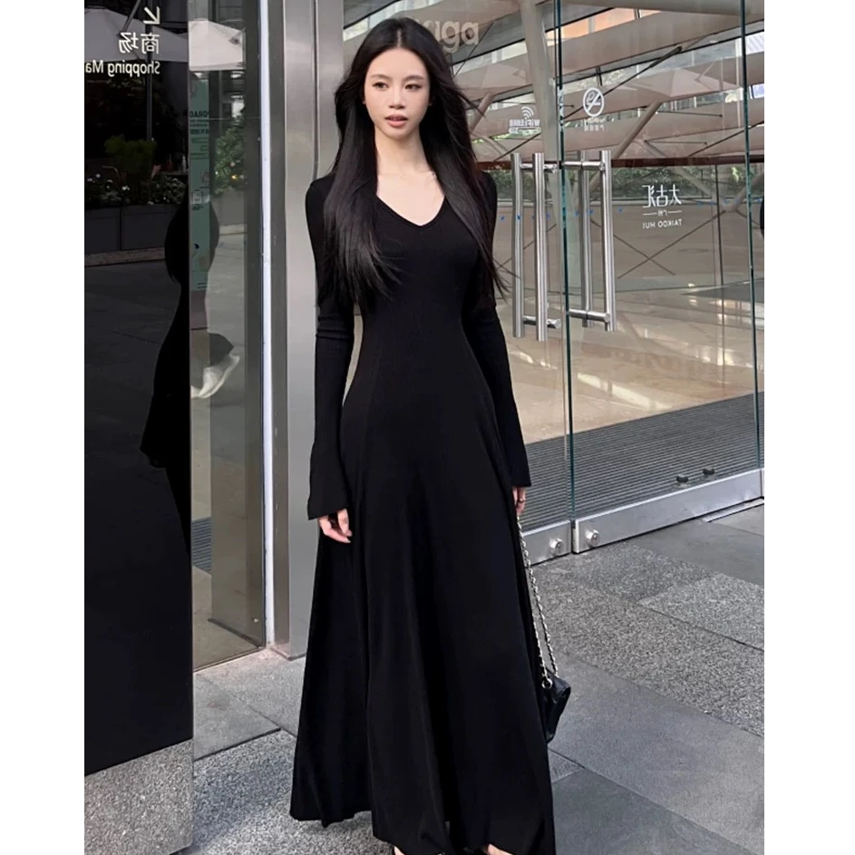 大码v领长袖连衣裙女秋冬韩系微胖收腰显瘦a字内搭打底长裙子