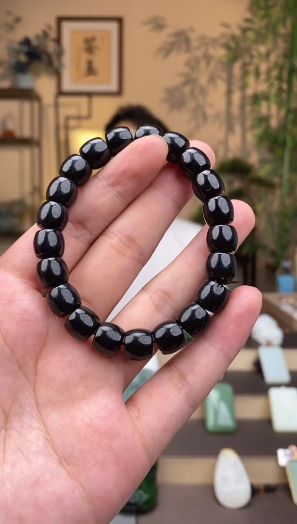 和田玉未镶嵌吊坠(不含链)1