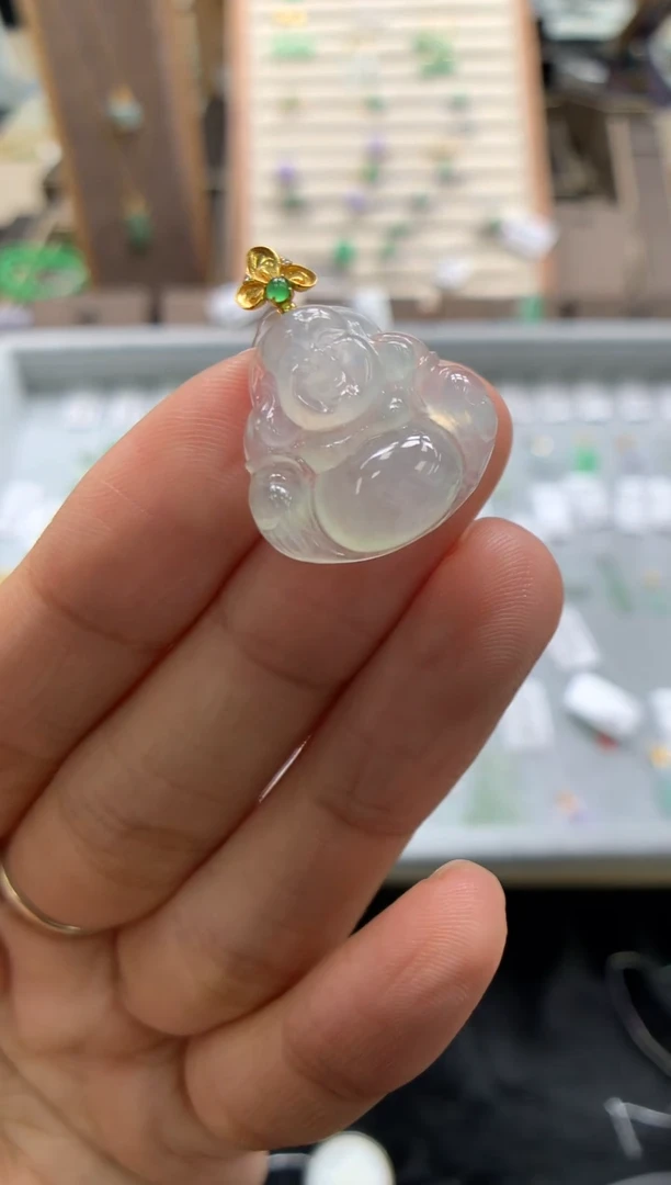 颈饰18K金镶嵌翡翠佛公