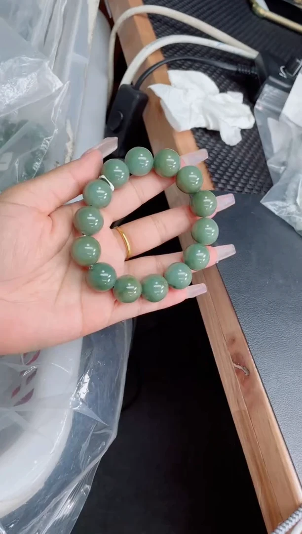 未镶嵌定制翡翠珠串