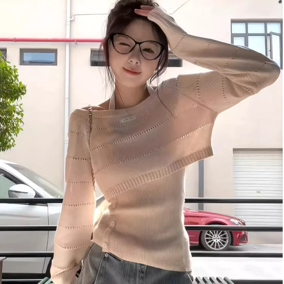 早春韩系穿搭2025新款设计感小众洋气减龄慵懒叠穿针织毛衣两件套