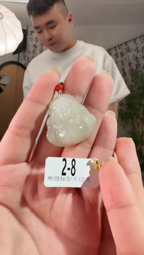 颈饰未镶嵌和田玉30高晴白佛公