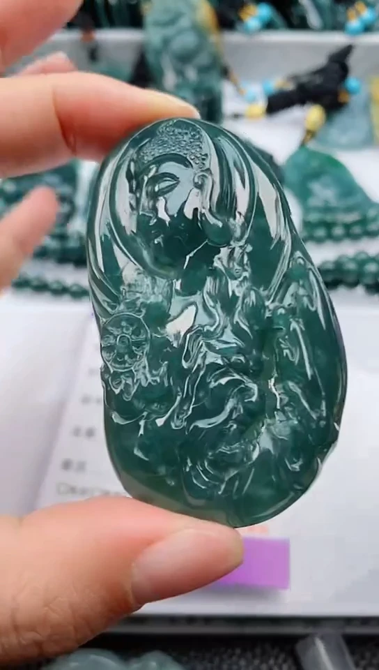 【闪购商品】翡翠颈饰未镶嵌