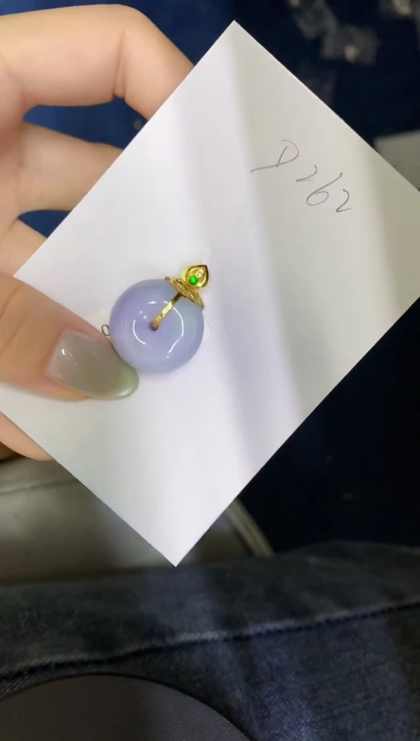 翡翠18K金镶嵌颈饰缅甸天然翡翠A货