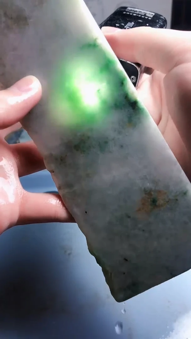翡翠未镶嵌颈饰翡翠A货
