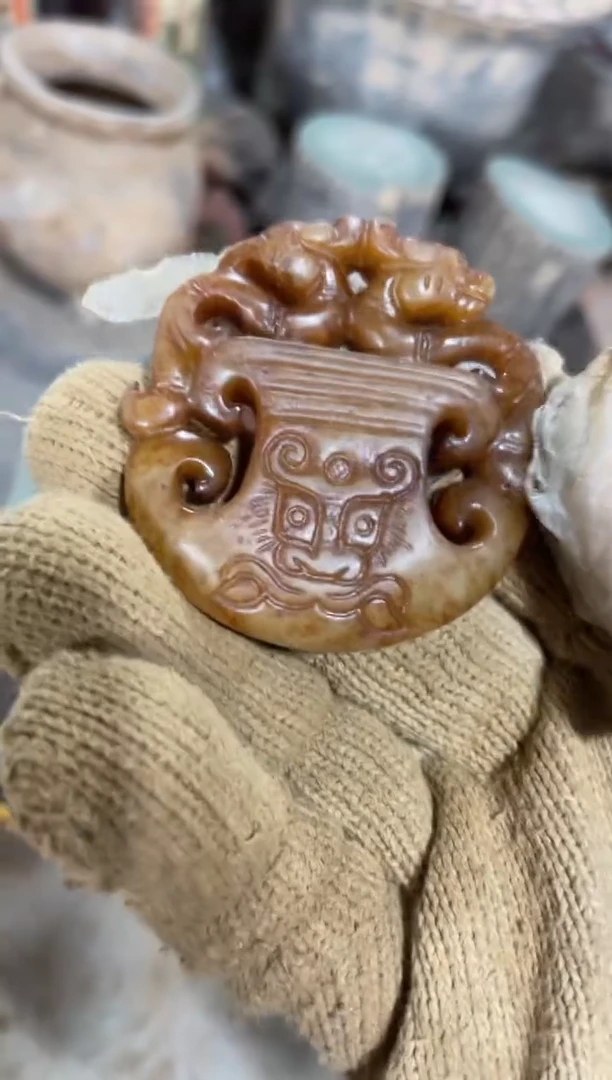 未镶嵌和田玉挂件未镶嵌和田玉把件