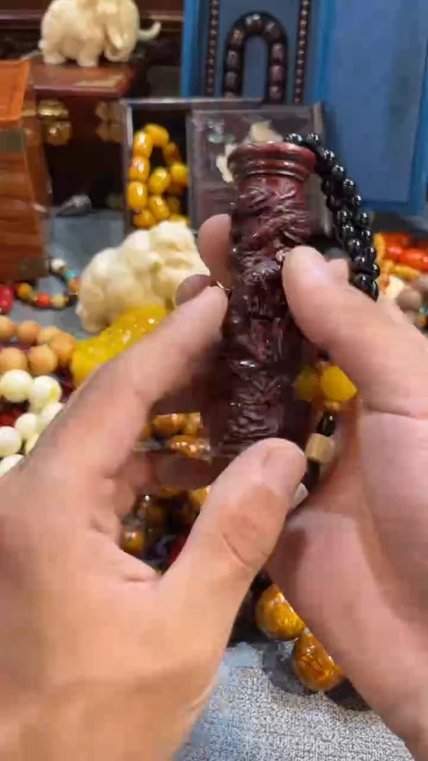 檀香紫檀（小叶紫檀）龙柱手把件