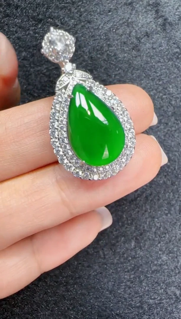 未镶嵌定制翡翠翡翠吊坠93