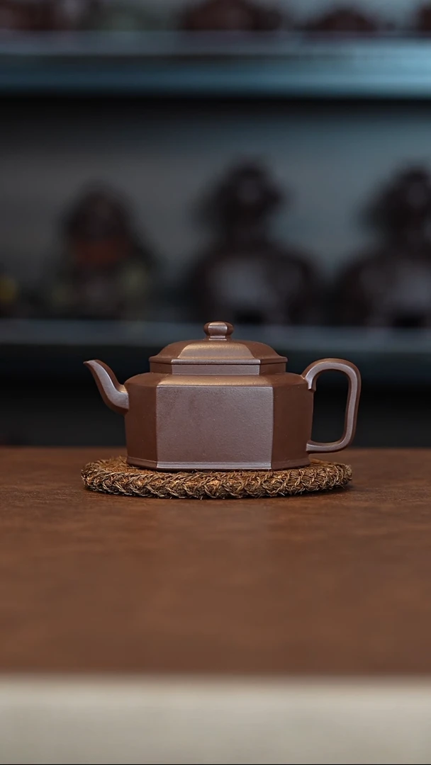 茶壶紫砂陈彬-六方得闲