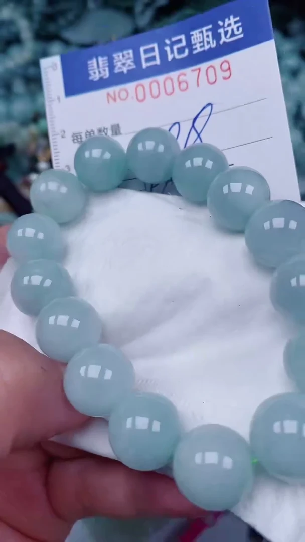 翡翠未镶嵌颈饰00006709