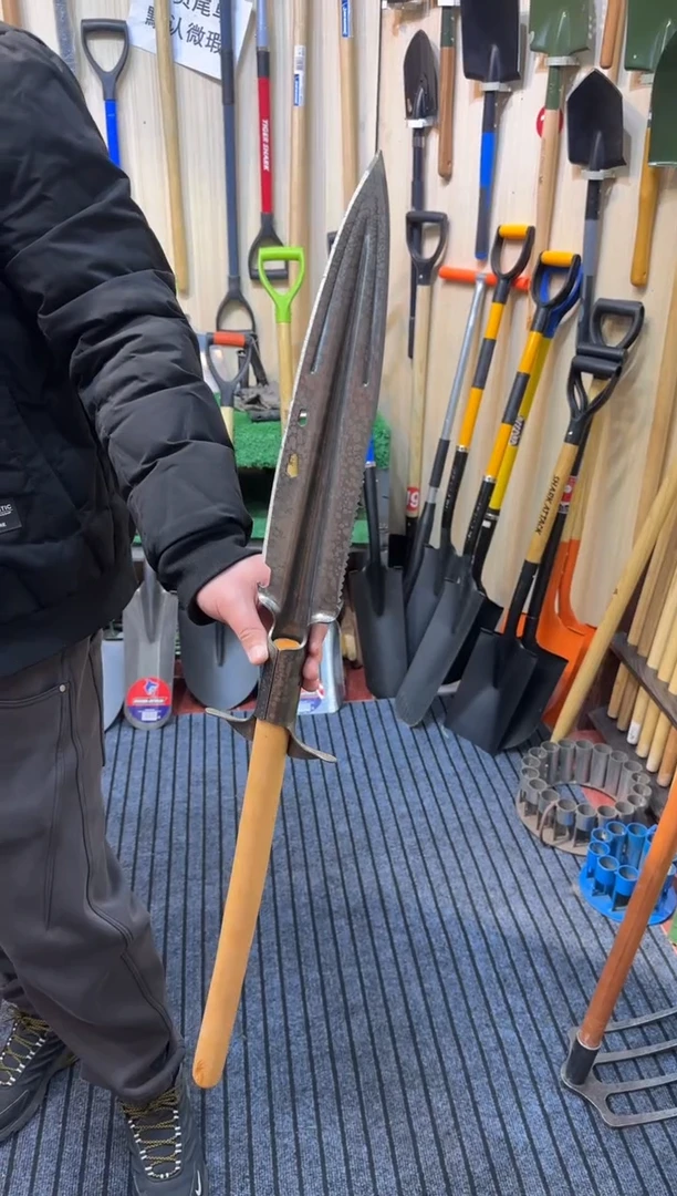 军印矛头加木柄-